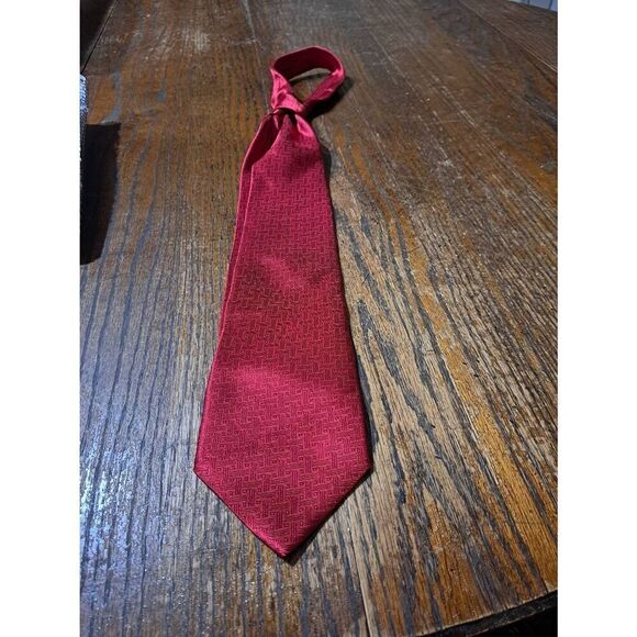 David Taylor Red Polyester Mens Neck Tie Made in the USA - Picture 1 of 3